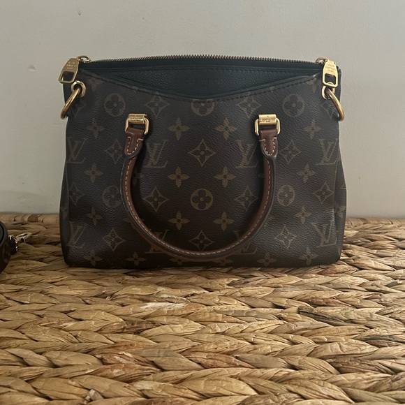 Louis Vuitton Monogram Pallas BB crossbody bag - Picture 1 of 16